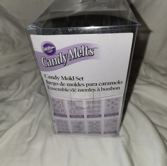 Wilton 2115-2102 Candy Mold - Picture 2 of 4